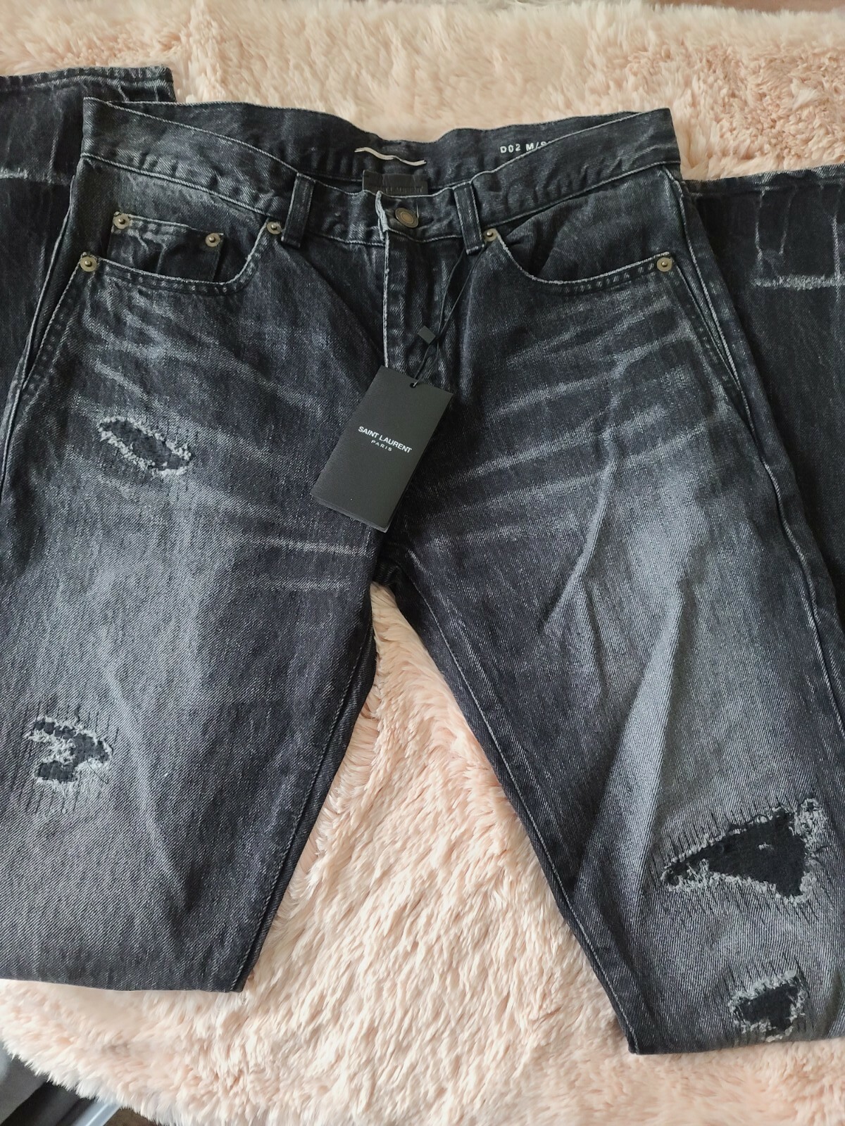 Jeans Saint Laurent effetto invecchiato riparati 29 $890