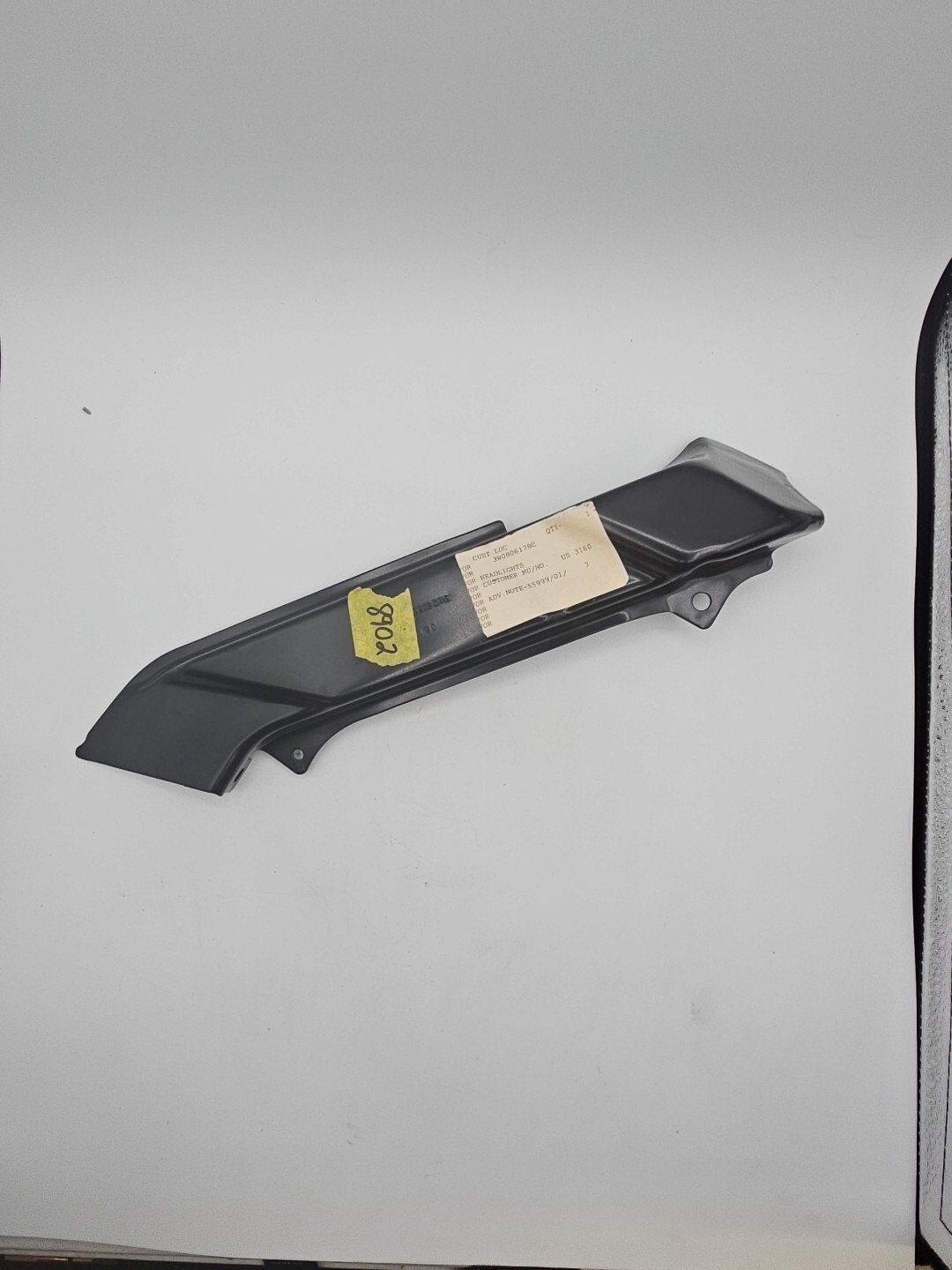 BENTLEY CONTINENTAL & FLYING SPUR LEFT FRONT HEADLIGHT BRACKET (3-W0806178C)