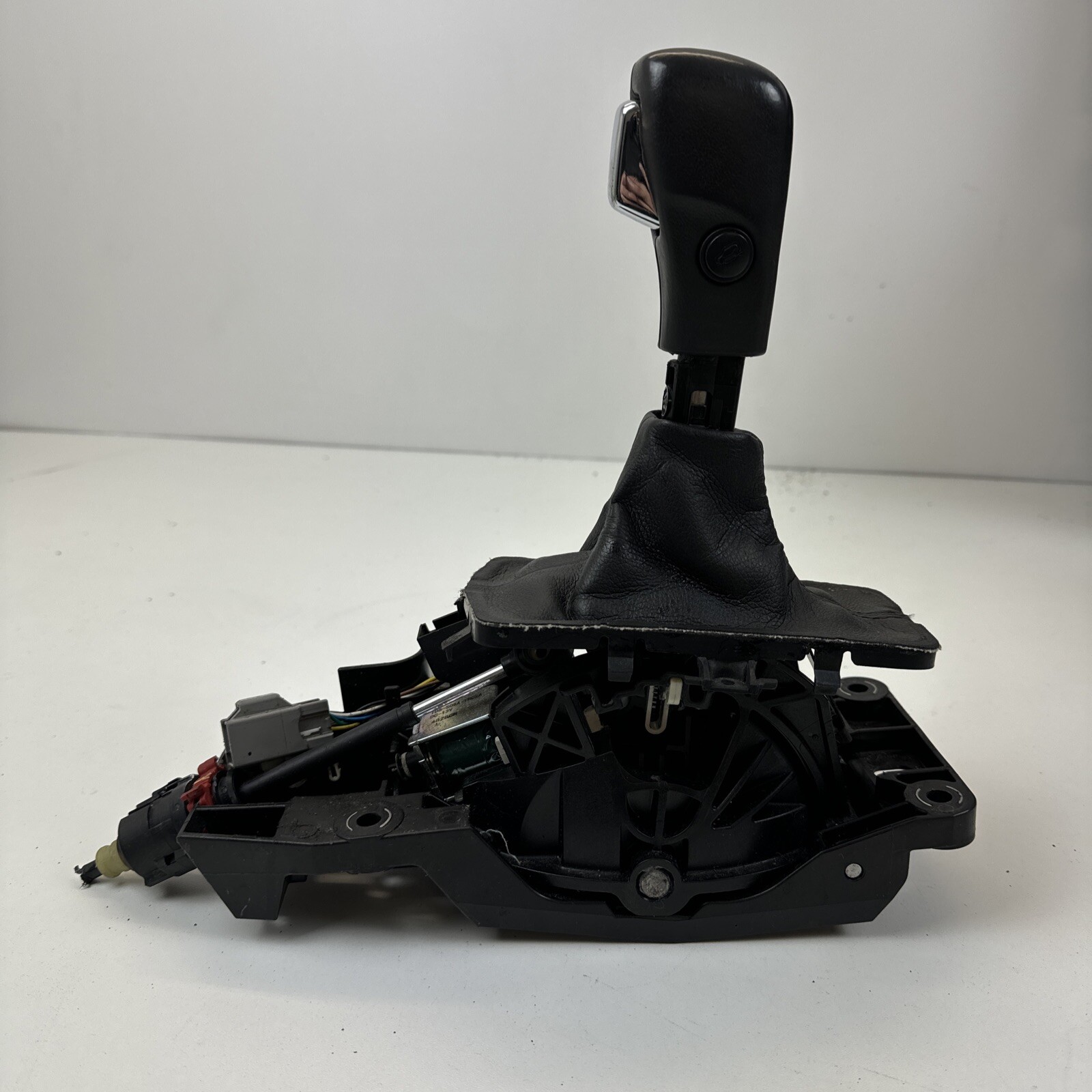 2015 Lincoln MKT Transmission Shifter Shift assembly knob OEM