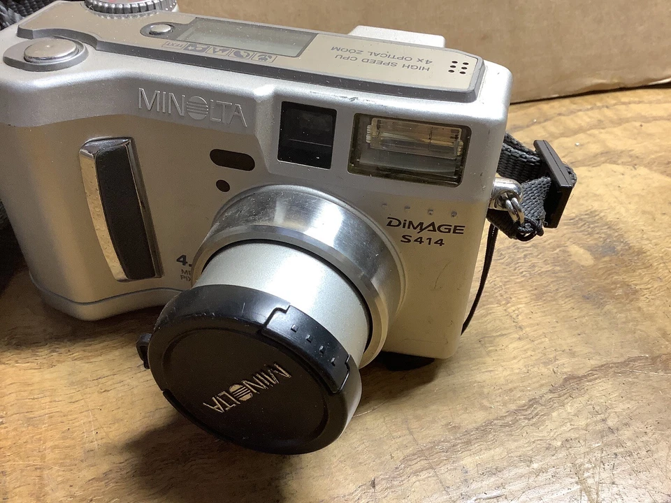 Minolta Digital Camera Dimage S414 - Image 3 of 4