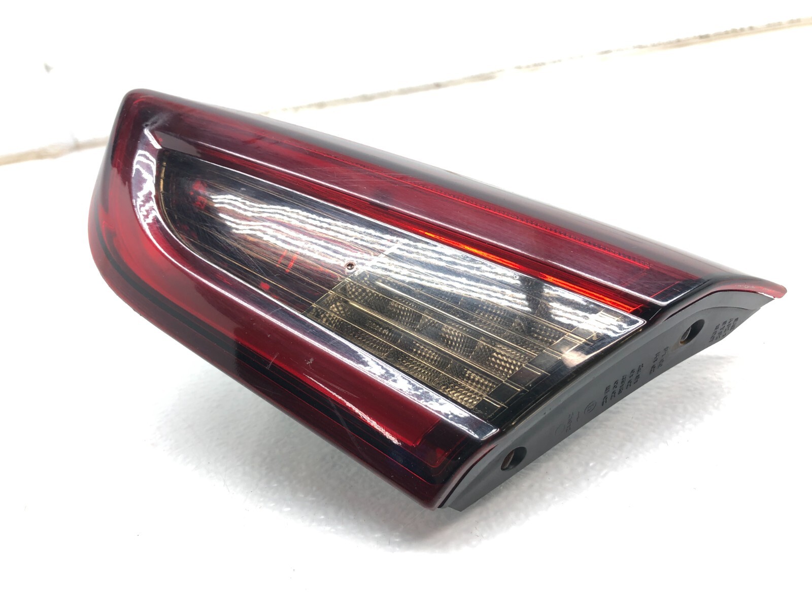 2014-2019 MASERATI GHIBLI S RIGHT PASSENGER REAR INNER TAILLIGHT OEM.