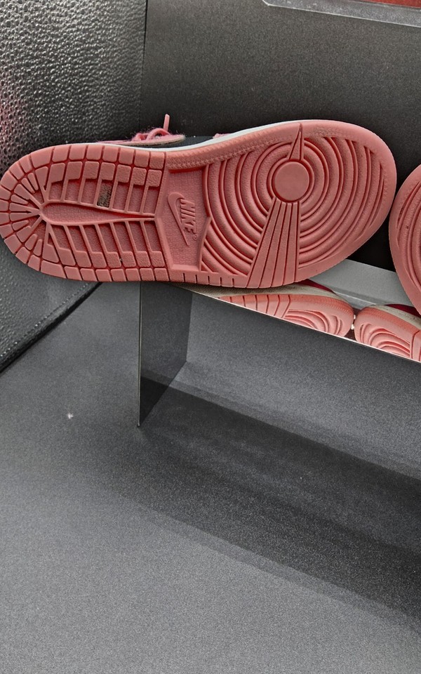 Nike Air Jordan 1 Mid Coral Chalk Girl Sz 12C Shoe Sneakers 640734662