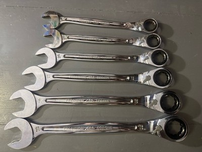 Mac Tools 6-PC. LARGE METRIC REVERSIBLE RATCHETING WRENCH SET - 12-PT. 21mm-32mm