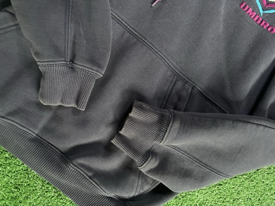 Sudadera con Capucha Forrada de Nailon Púrpura UMBRO Vintage Años 90 Talla Pequeña Foto 4 de 4