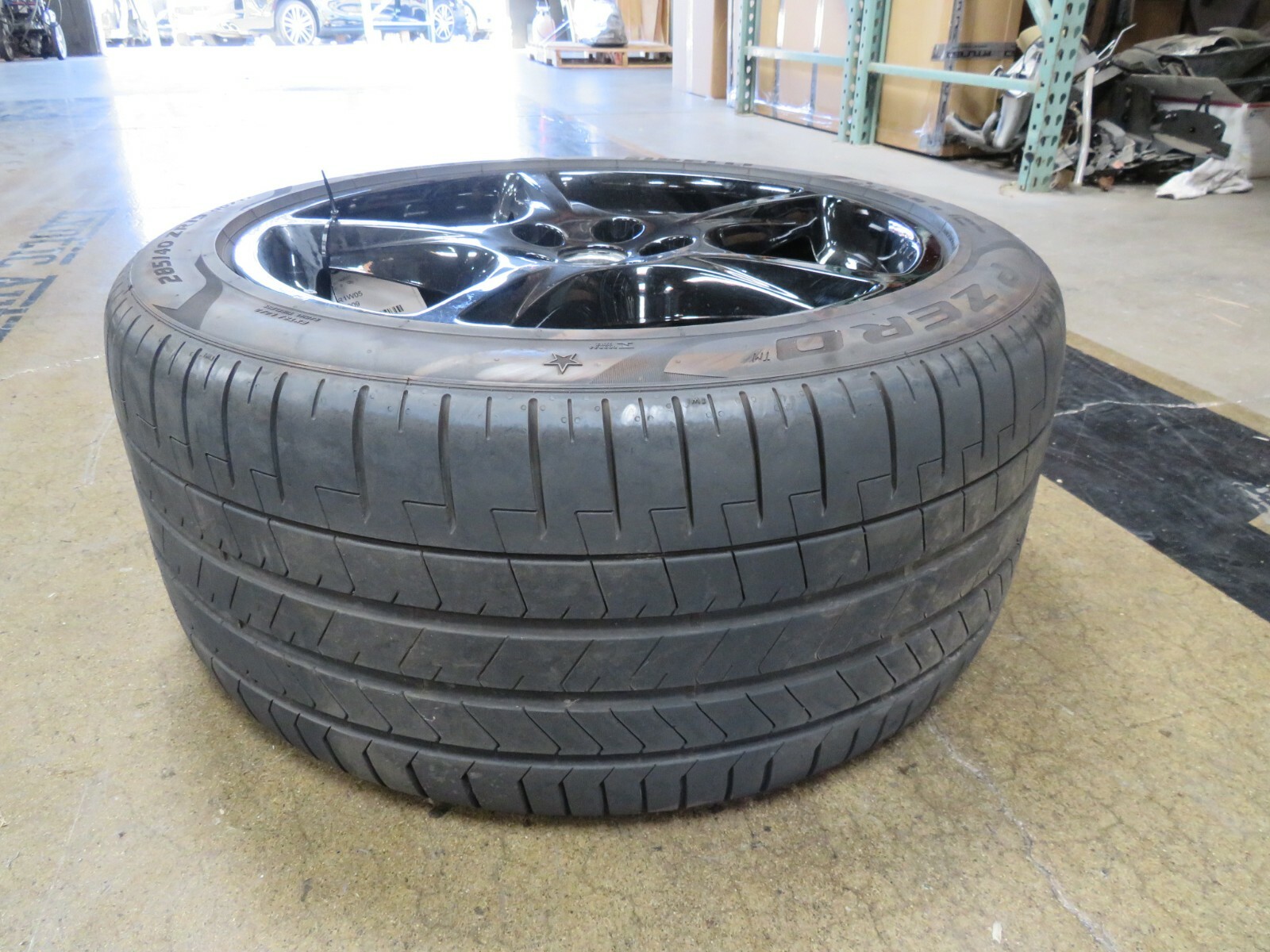 Ferrari 612 Scaglietti, Rear Wheel, Used, Black, P/N 194187