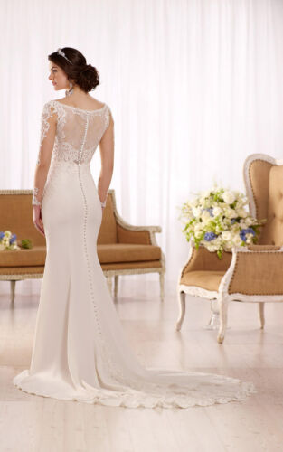 Essense of Australia D2124 Wedding Dress Ivory Crepe Long Sleeves Hollywood Glam - Picture 2 of 11