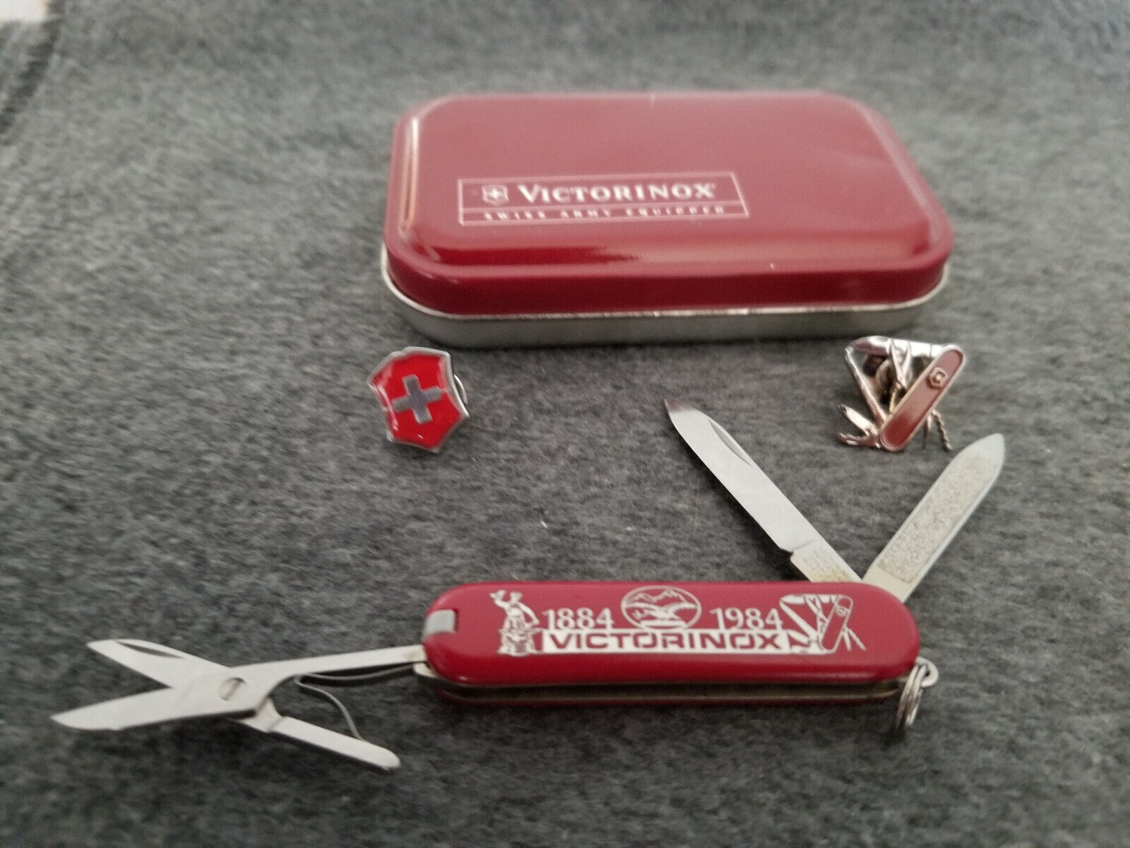 Victorinox rare limited edition 1984 Anniversary and lapel pins