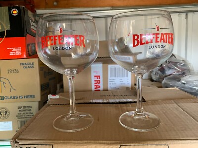 Zwei atemberaubende Beefeater Gin Stielgläser - NEU - Hausbar - Kneipe -