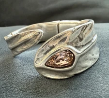 Uno De 50 Crystal feather hinge cuff Bracelet