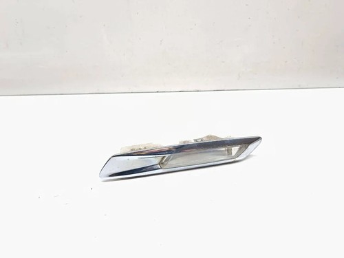 BMW 5 Touring F11 Kotflügelblinker vorne rechts 7154168 3.00 Diesel 33737167