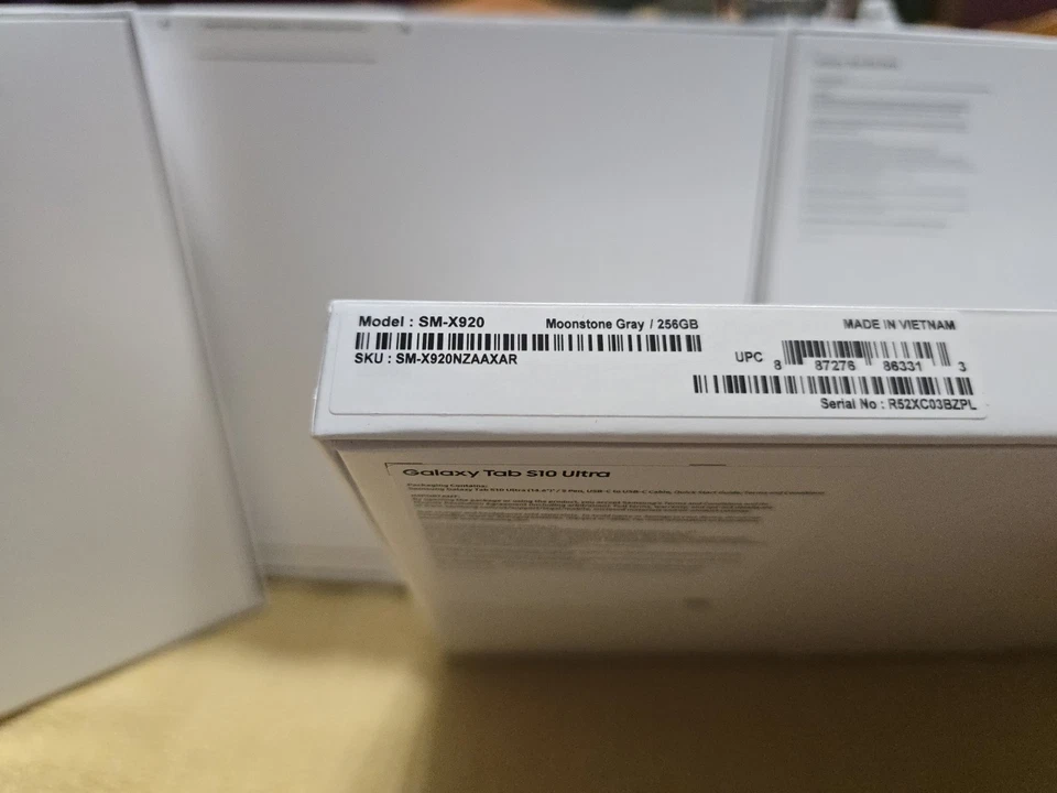 Samsung Tab S10 Ultra - 256 GB - plateada y negra Foto 3 de 4