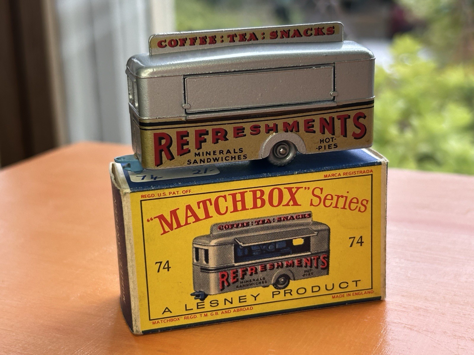 Matchbox 74a, Mobile Refreshments Bar - Free Price Guide & Review