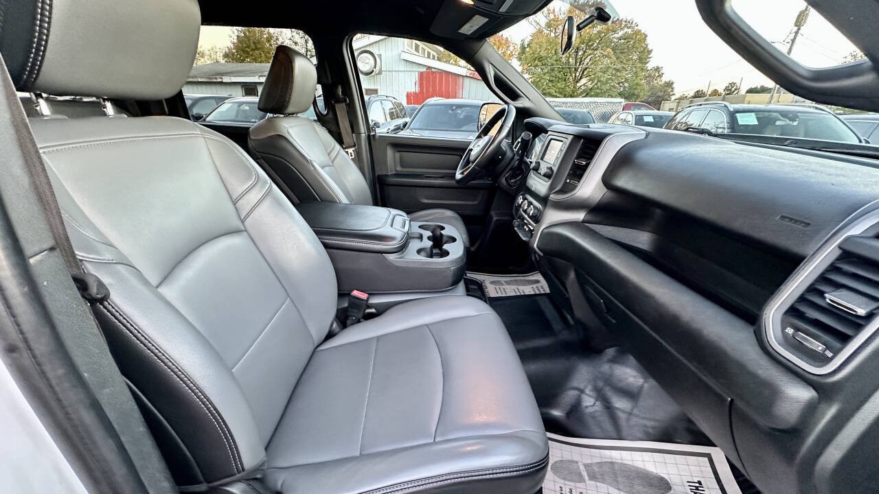 2022 Ram 2500 Tradesman 4x4 4dr Crew Cab 8 ft. LB Pickup thumbnail 15