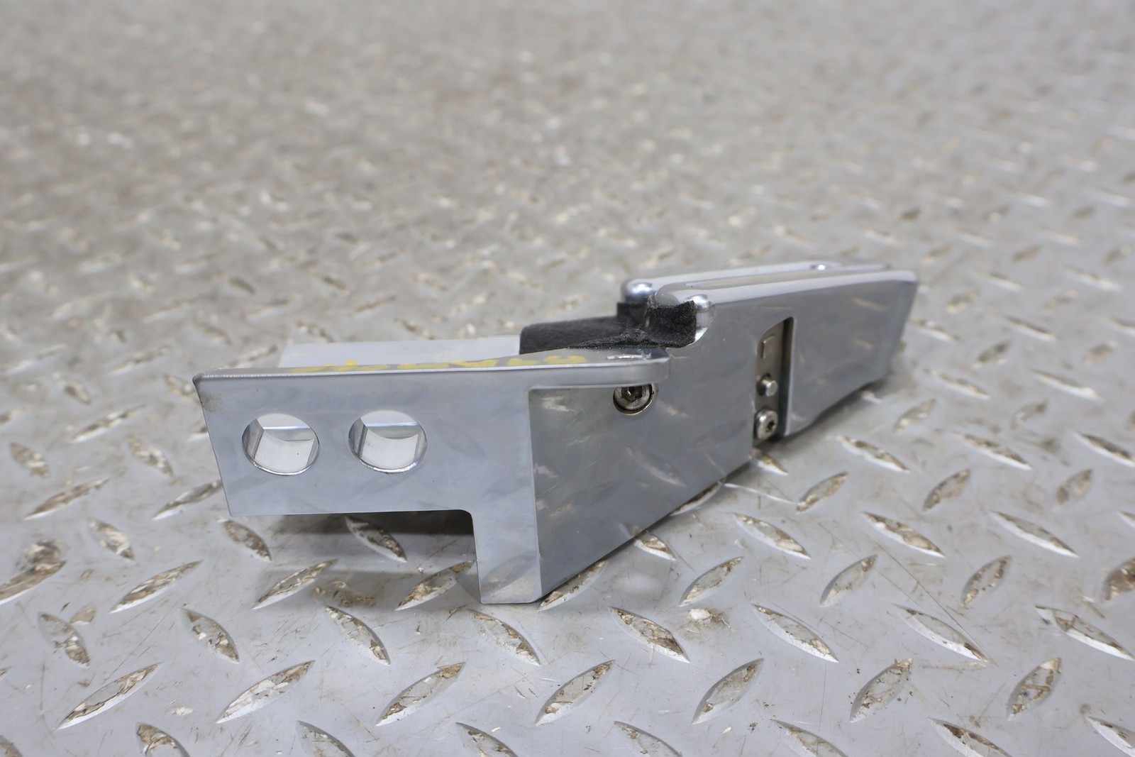 Aston Martin V8 Vantage Right Seat belt