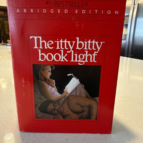 Vintage 1983 Zelco Itty Bitty Book Light Model 10011 AC Plug Original Box