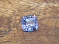 1.0ct Bi-Color Cushion-Cut Tanzanite Loose Gemstone with Certificate