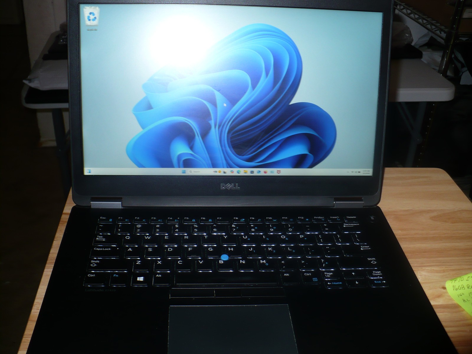 Dell Latitude E7470, 14-Inch Laptop, with 6300U, Core i5, 256 GB NVMe (Non-Volatile Memory Express)