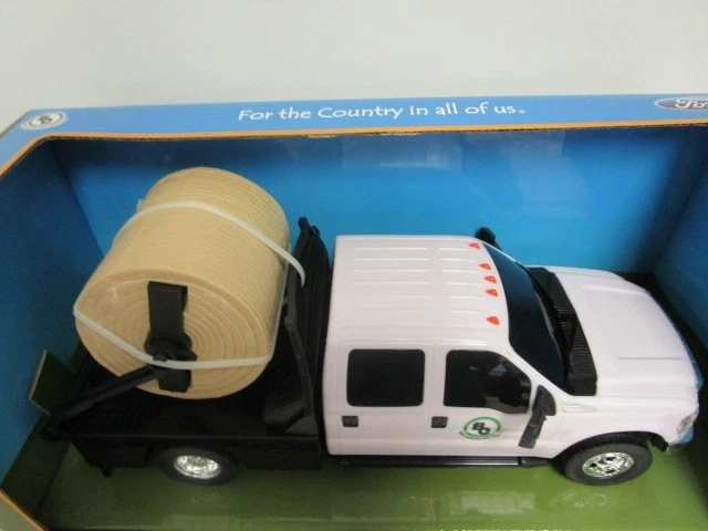 1/20 Scale Big Country Ford Flatbed Hay Truck - Image 2 of 4