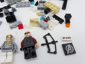LEGO Marvel Super Heroes: Avengers Hydra Showdown 76030 Partial Set 84/207 41%