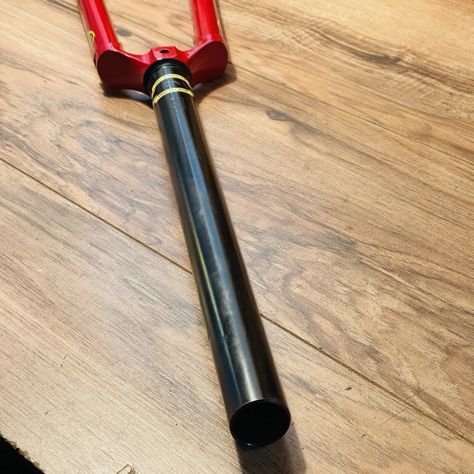 NOS Soma Fog Cutter Lugged Crown 700C Disc Fork Curved Legs Red 1 1/8 350mm - Image 2 of 4