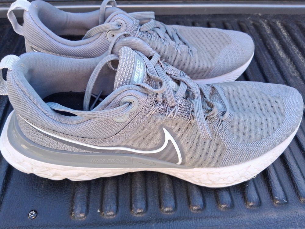 Nike React Infinity Run Flyknit 2 in Particle Grey - Size 13