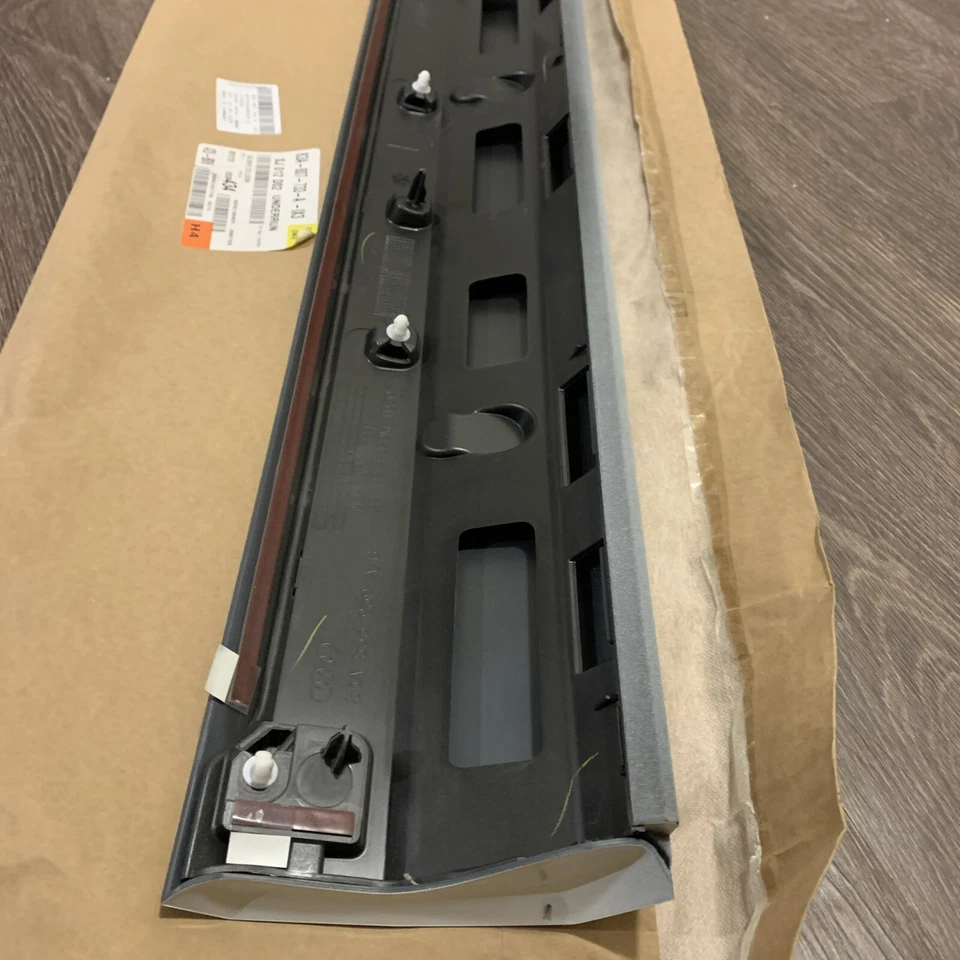 19-23 AUDI Q3 Q 3 PUERTA DELANTERA MOLDURA BLANCO GENUINO ORIGINAL OEM IZQUIERDA IZQUIERDA Foto 3 de 4