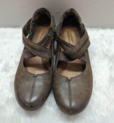 Rockport Cobb Hill Women's Janet Wedge pump, brown leather sz 9