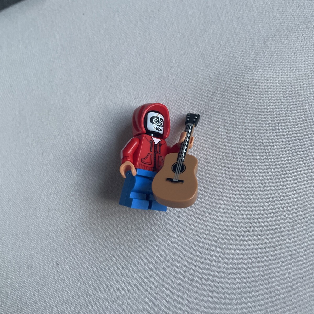 LEGO Minifigures Collectible Disney 100 – Miguel 71038 UK