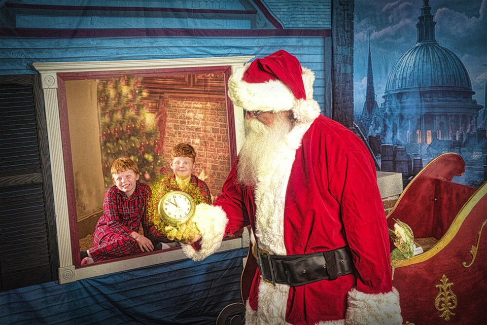 Complete Santa Experience photo set including props, costumes, and sleigh - Image 2 of 4