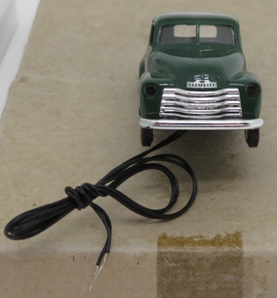 Rara Busch Ho 1/87 Pick-Up Chevrolet Chevy 50 Verde Scuro #5643 + Luce Box - Immagine 2 di 4