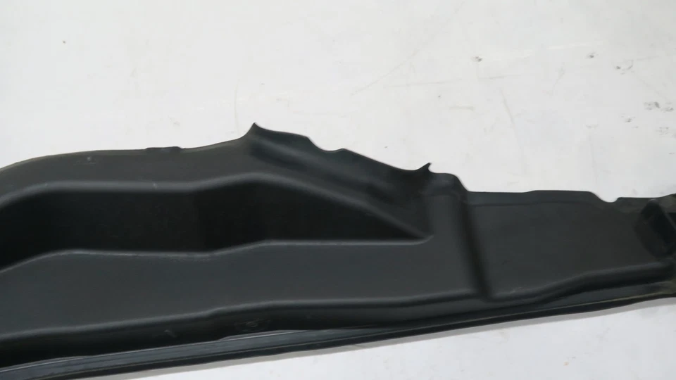 BMW X2 F39 2018-2022 OEM guardabarros delantero derecho cubierta de llenado de lechuga 18331210 Foto 3 de 4