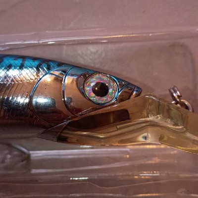 YO-ZURI Deep Diver Saltwater Fishing Lure Blue Silver with Treble