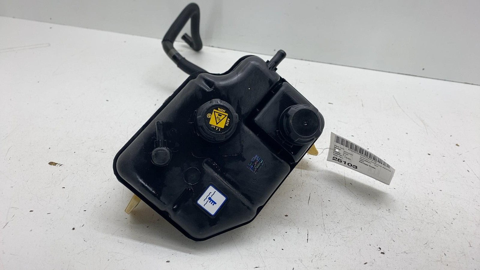 Maserati Ghibli 2014-2020 Coolant reservoir