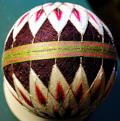 Vtg JAPANESE TEMARI THREAD HAND BALL Traditional Handmade FOLK ART Large Purple - Picture 6 of 23