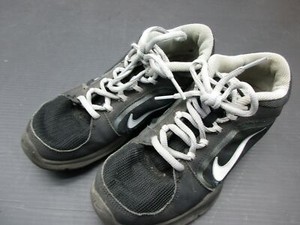 boys nike trainers size 6