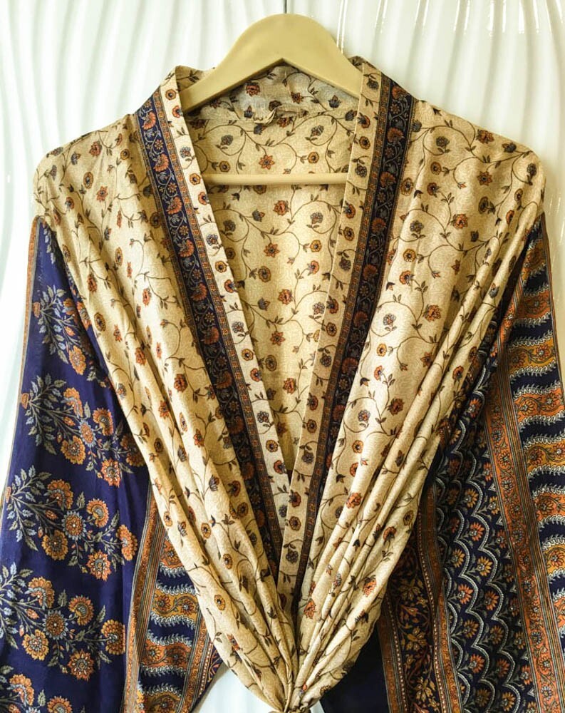 Ropa De Seda Pura Para Mujer Kimono Bohemio De Lujo Hecho A Mano Beige KMO4832