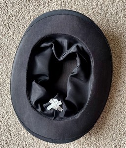 SILK COLLAPSIBLE MAGICIANS TOP HAT SIZE 7 1/2