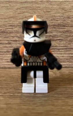 LEGO Star Wars Commander Cody Minifigur mit 2 Blaster Top Zustand