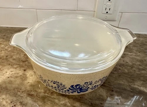 Vintage 1976 Pyrex Homestead Tan & Blue Nesting 2.5 Qt Casserole Bowl Dish 475-B
