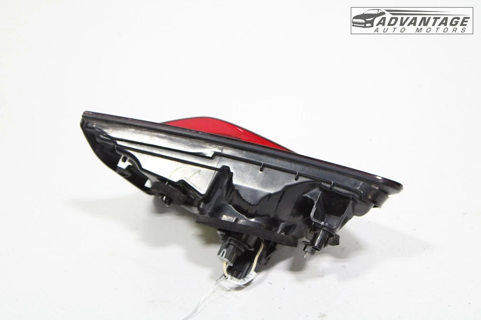 2019-2022 CHEVROLET BLAZER REAR RIGHT SIDE INNER TAIL LIGHT SIGNAL LAMP OEM - Image 2 of 4