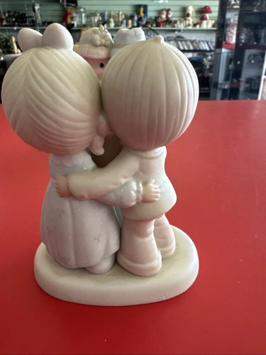 Precious Moments Figurine God Bless The Day We Found You 100145R Vintage Box - Picture 7 of 9