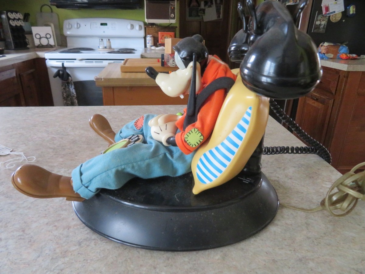 Disney Telemania Goofy Animated Talking Landline Corded Telephone