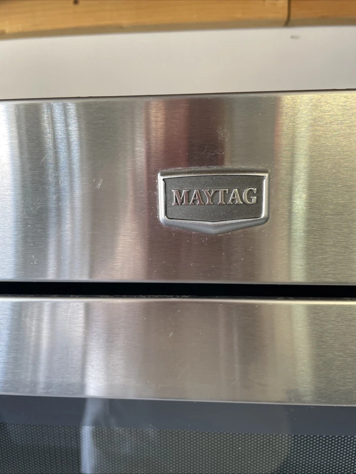 Maytag Over The Range Microwave Oven with Exhaust - Image 3 of 4