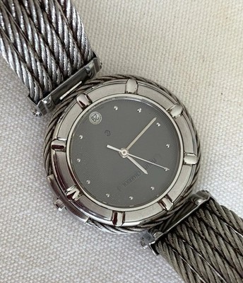 Philippe Charriol Swiss Quarz Water Resistant Damen bzw Herrenuhr mit Stahlband 