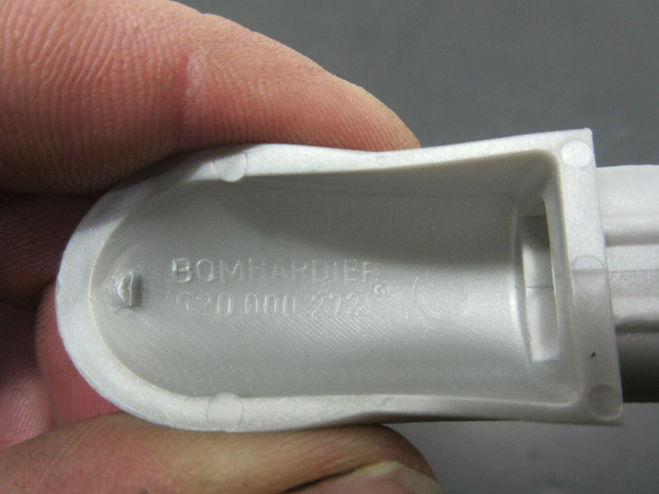 Quantidade 1 nova tampa de para-choque traseira OEM SKI DOO MXZ SUMMIT 550X 600 800 FREESTYLE 550F - Imagem 4 de 4