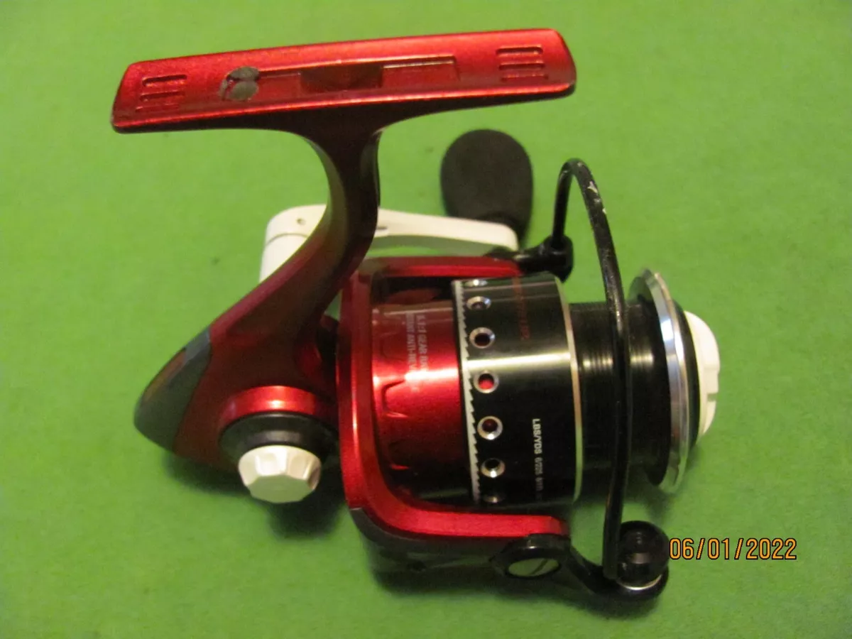 1) Abu Garcia Mike Iaconelli Ike Never Give Up 30 Spinning Reel.