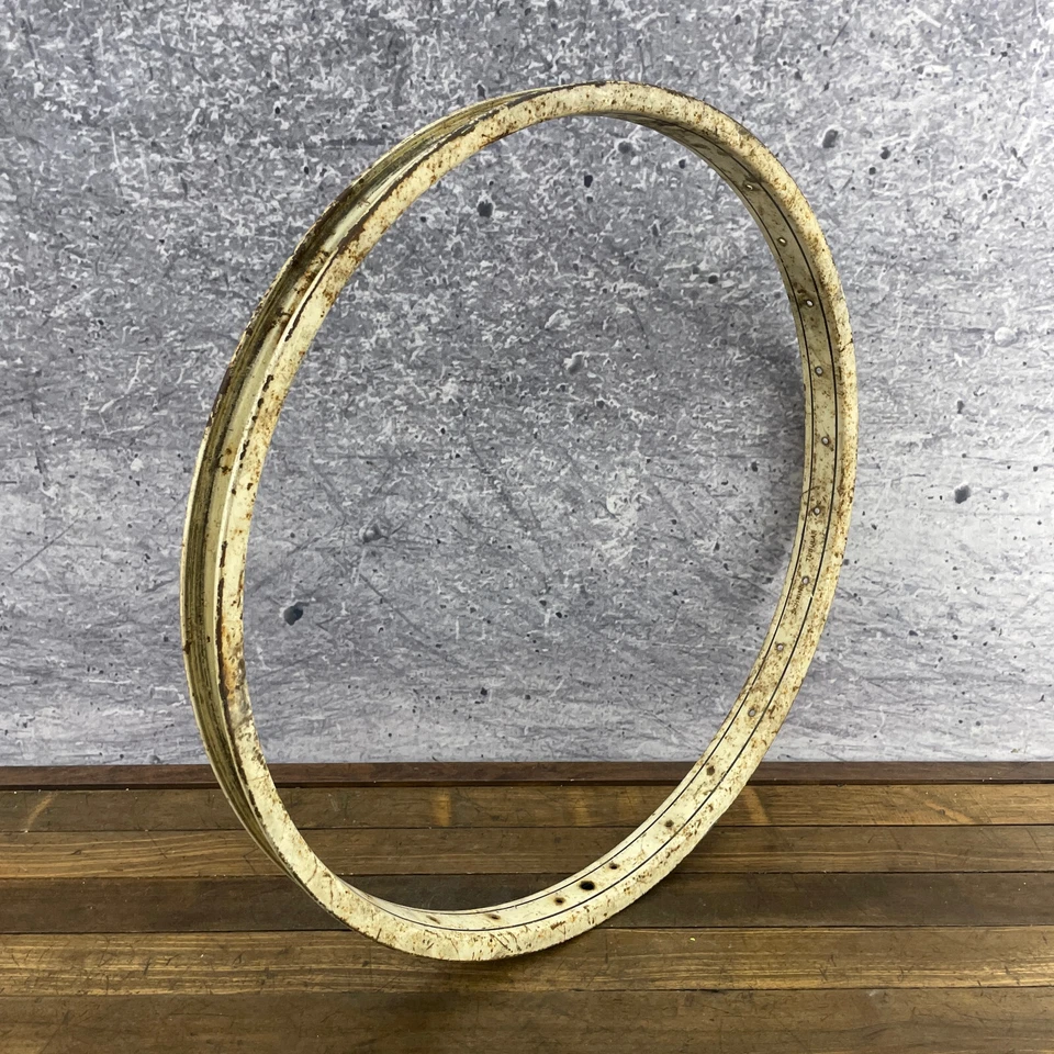 24 in Schwinn S2  Rim Hoop White 28h Balloon Tire Tubular Cruiser  OG 60s - Image 4 of 4