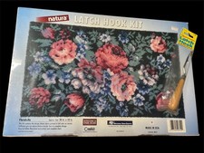 Natura Latch Hook Kit Florabella Vintage USA 30 x 50 New with new latch hook