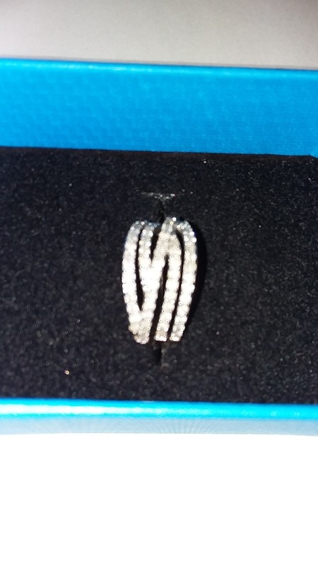Genuine Natural White Diamonds Diamond Ring SIZE 7