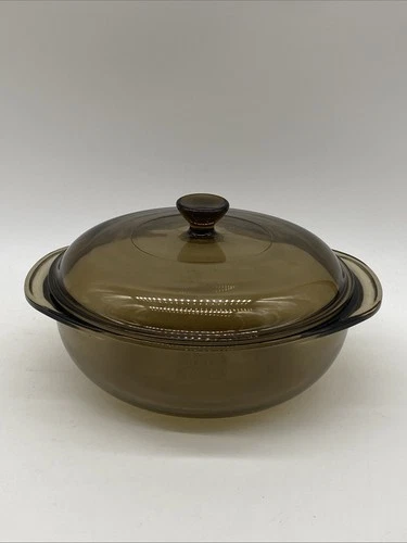 PYREX Corning Ware Visions 023 1.5 Liter Amber Glass 7 3/4 inch Bowl with Lid
